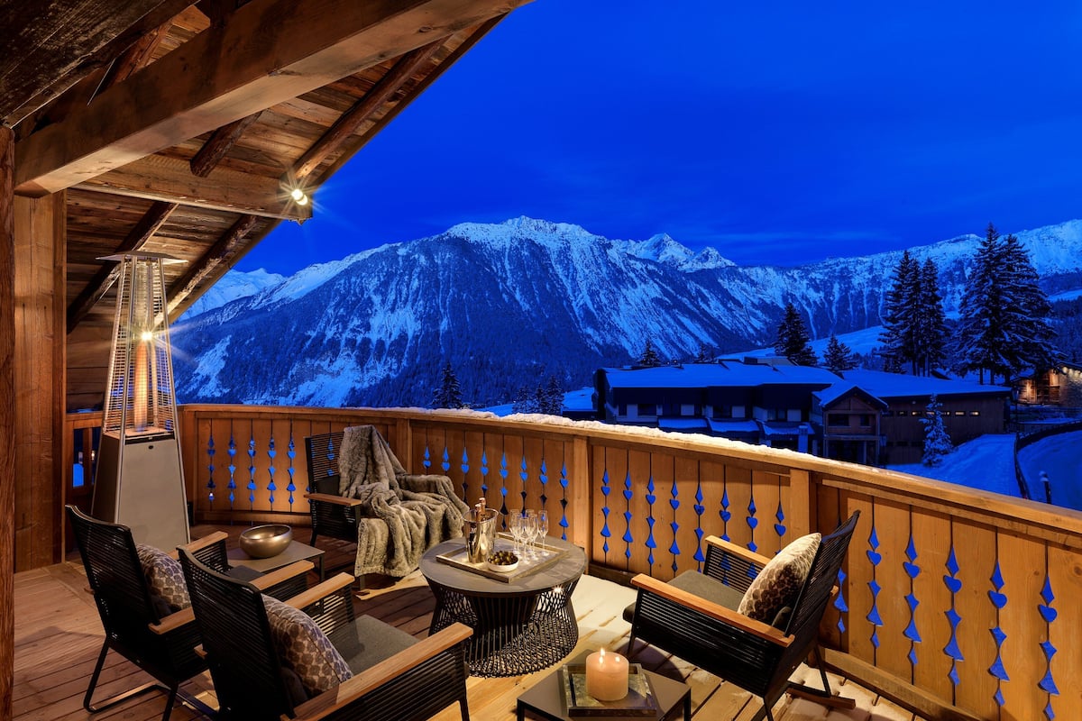 Four-Bedroom Prestige Residence | Terrace/patio