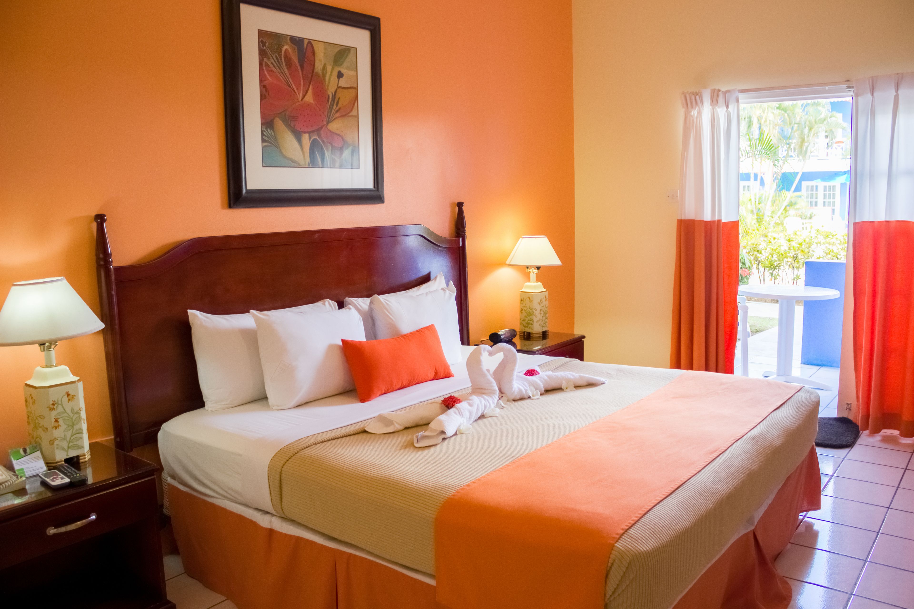 1 bedroom, in-room safe, desk, blackout curtains