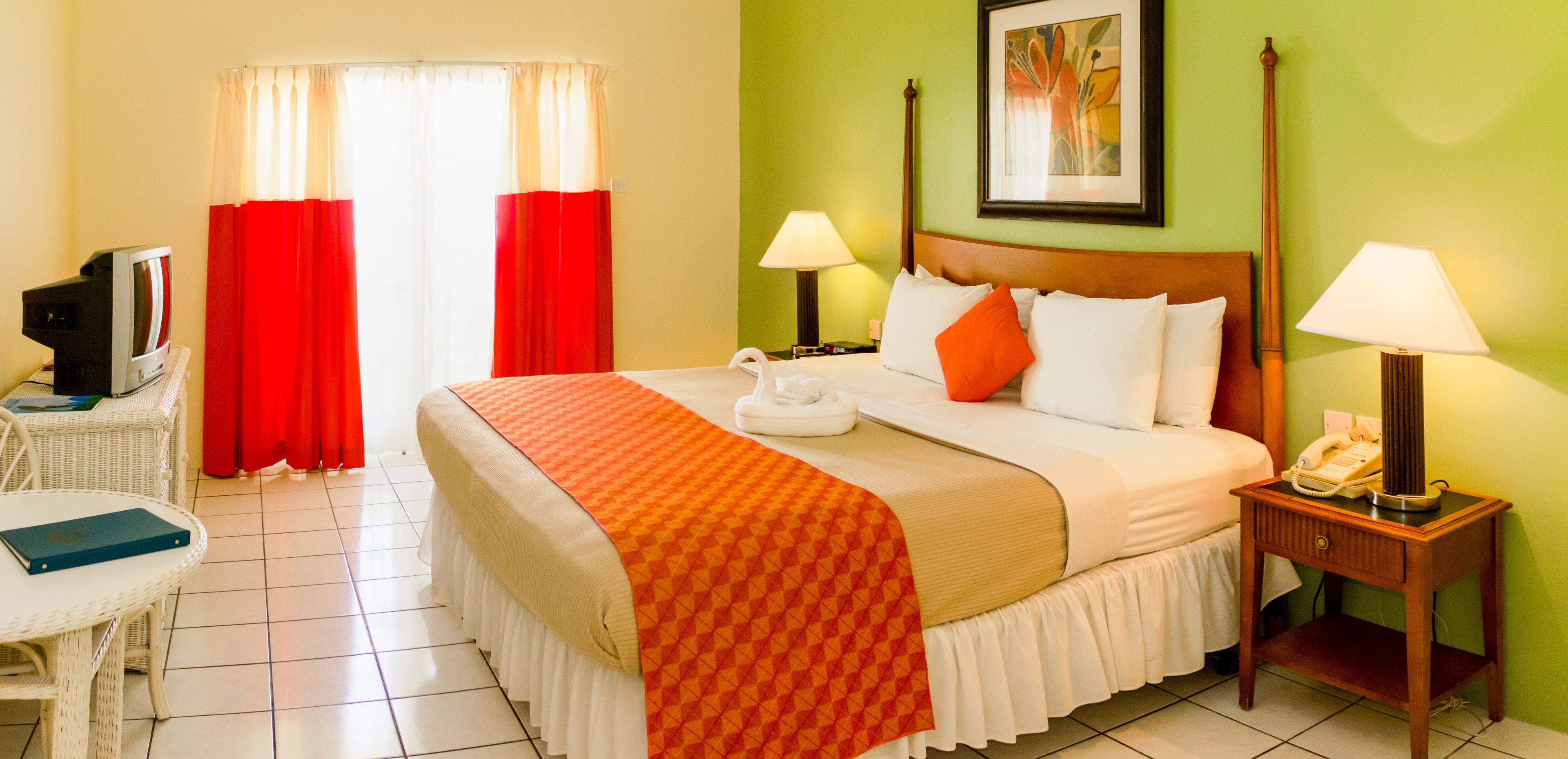 Photo - Bay Gardens Inn