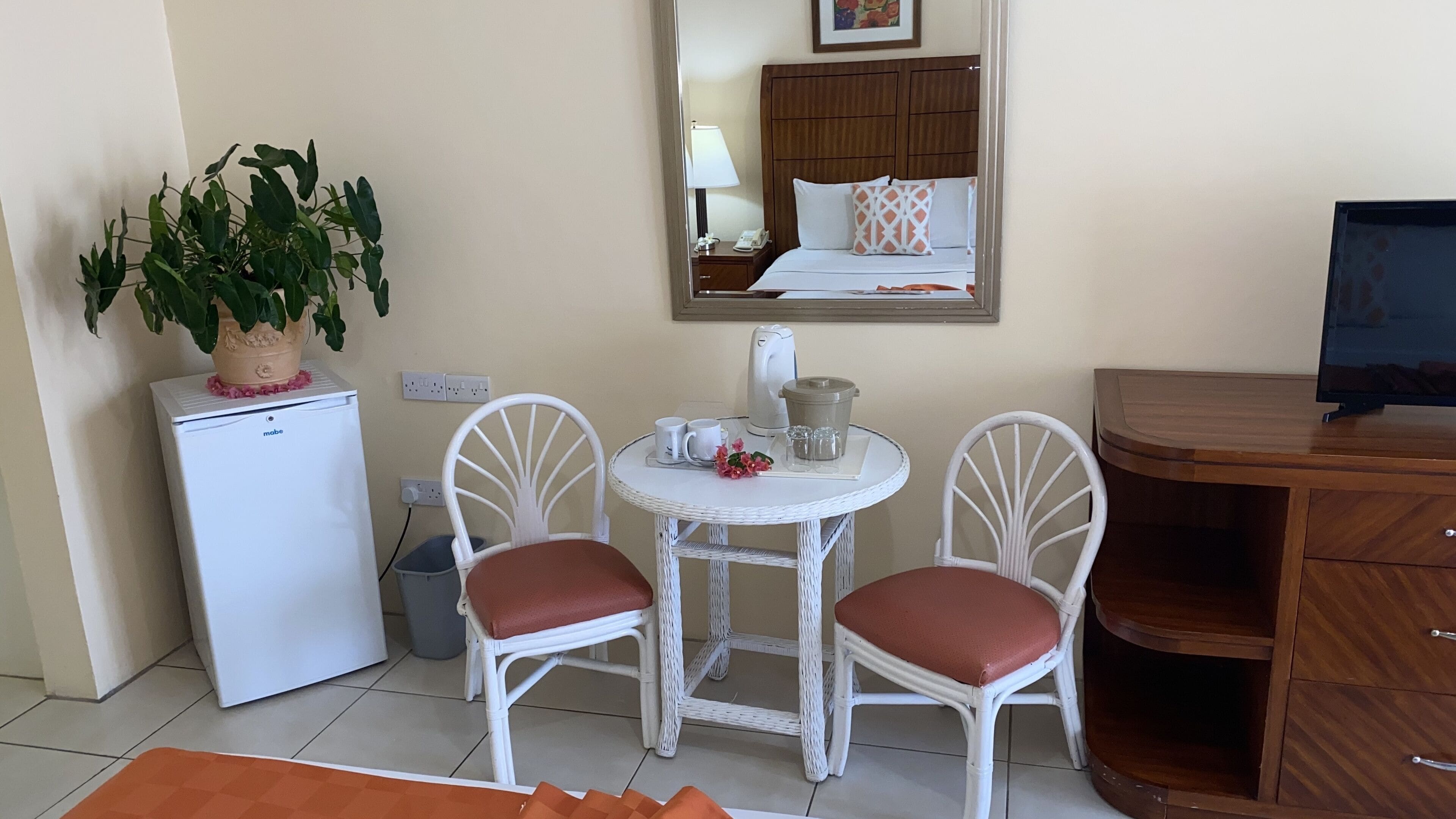 Photo - Bay Gardens Inn