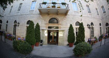 Grand Kadri Hotel