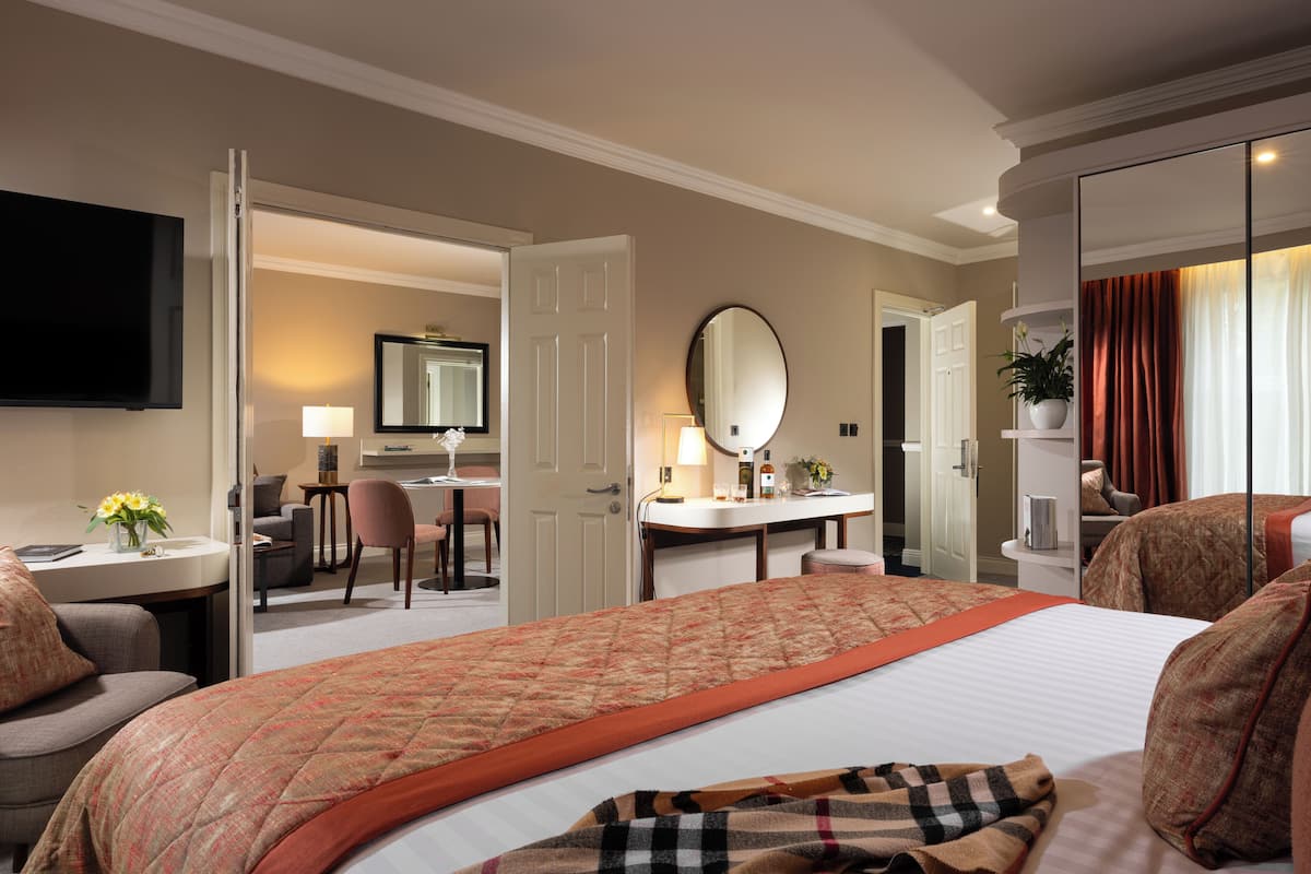 classic suite | 1 bedroom, premium bedding, in-room safe, desk