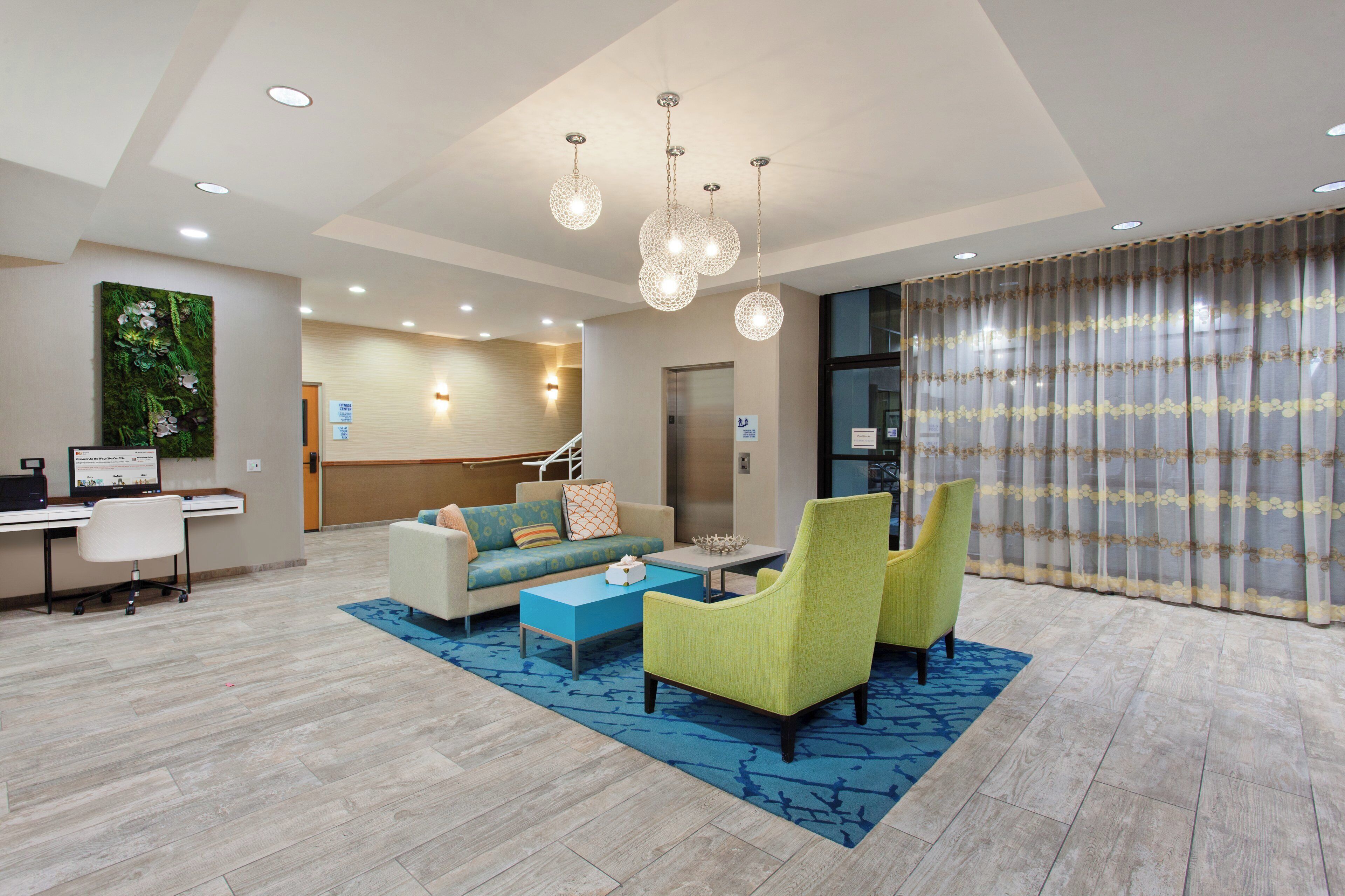 Photo - Holiday Inn Express Newport Beach by IHG