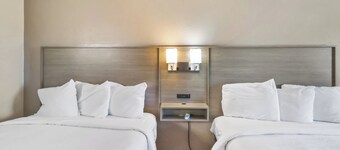 Red Roof Inn & Suites Fayetteville - Fort Bragg