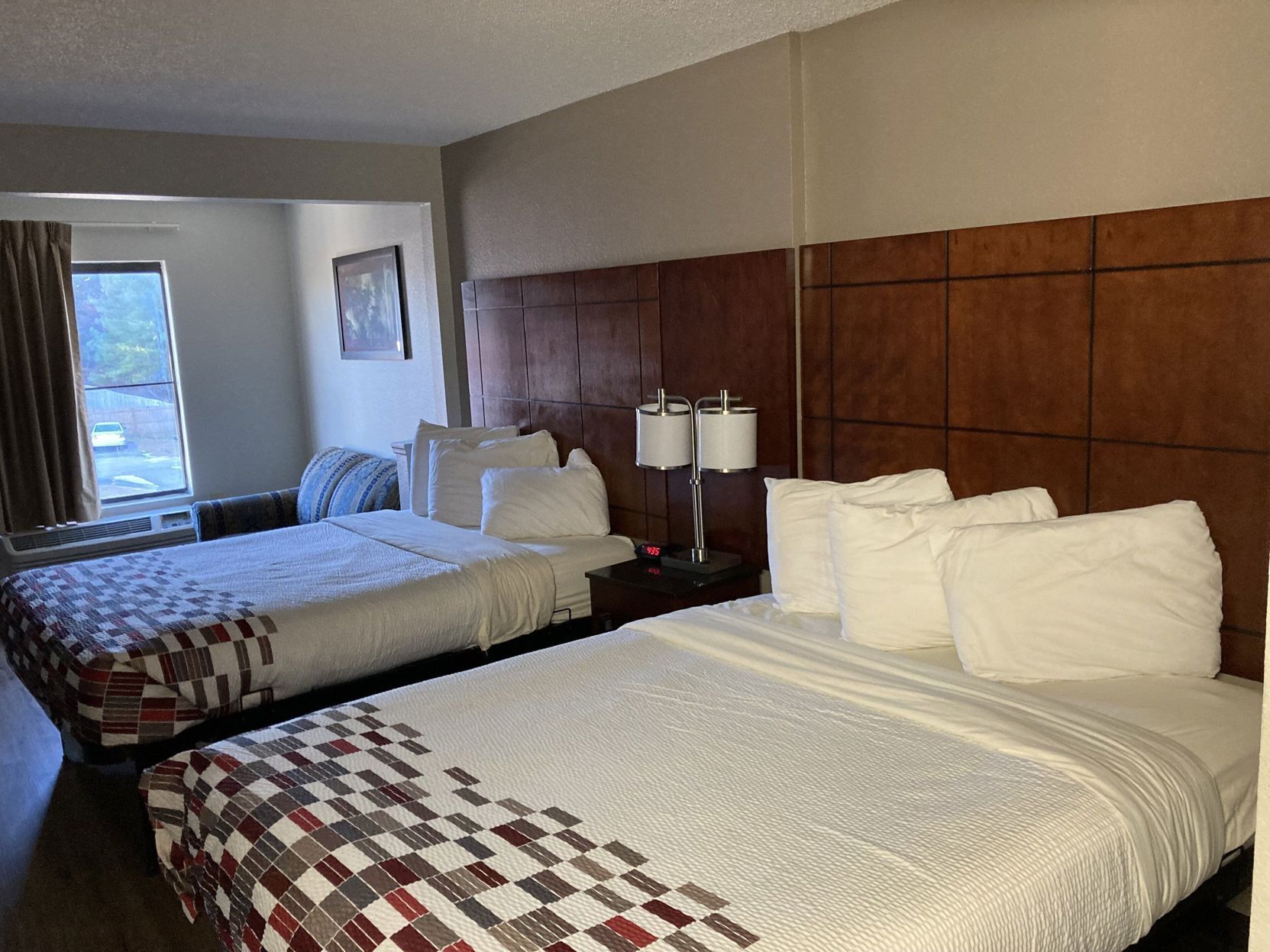 Desk, free WiFi, bed sheets