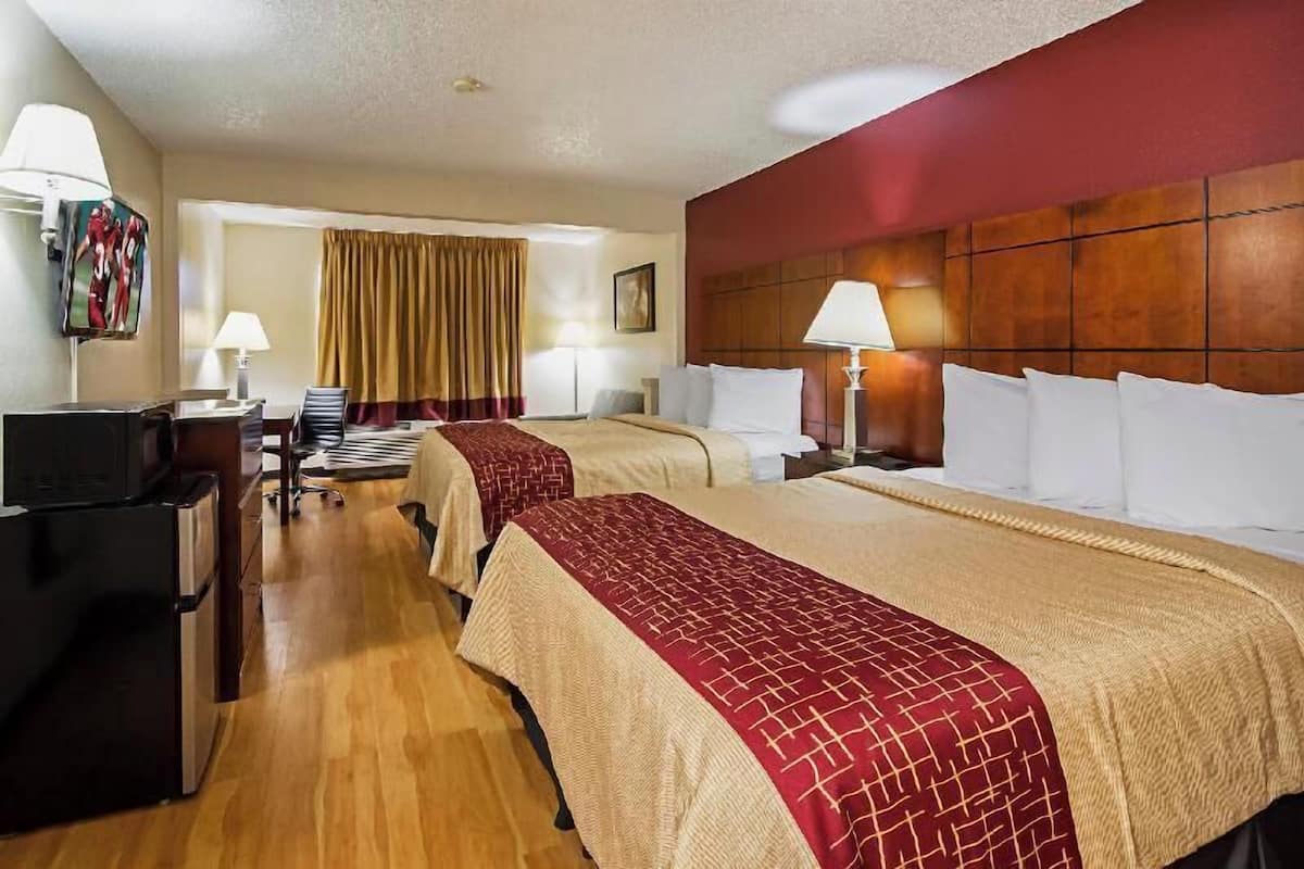 Desk, free WiFi, bed sheets