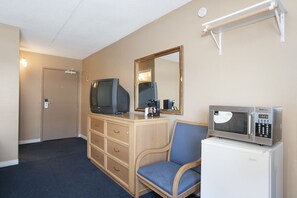 32-inch TV with cable channels
