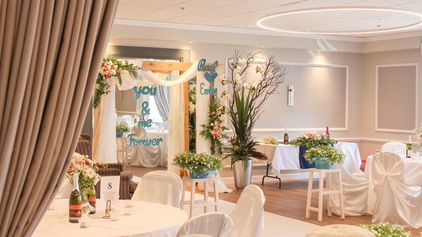 Sảnh tiếp tân