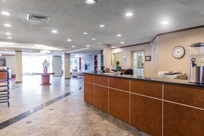 Ramada Plaza by Wyndham Montreal