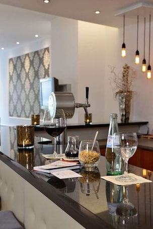 Bar (en la propiedad). Hotel Celler Hof