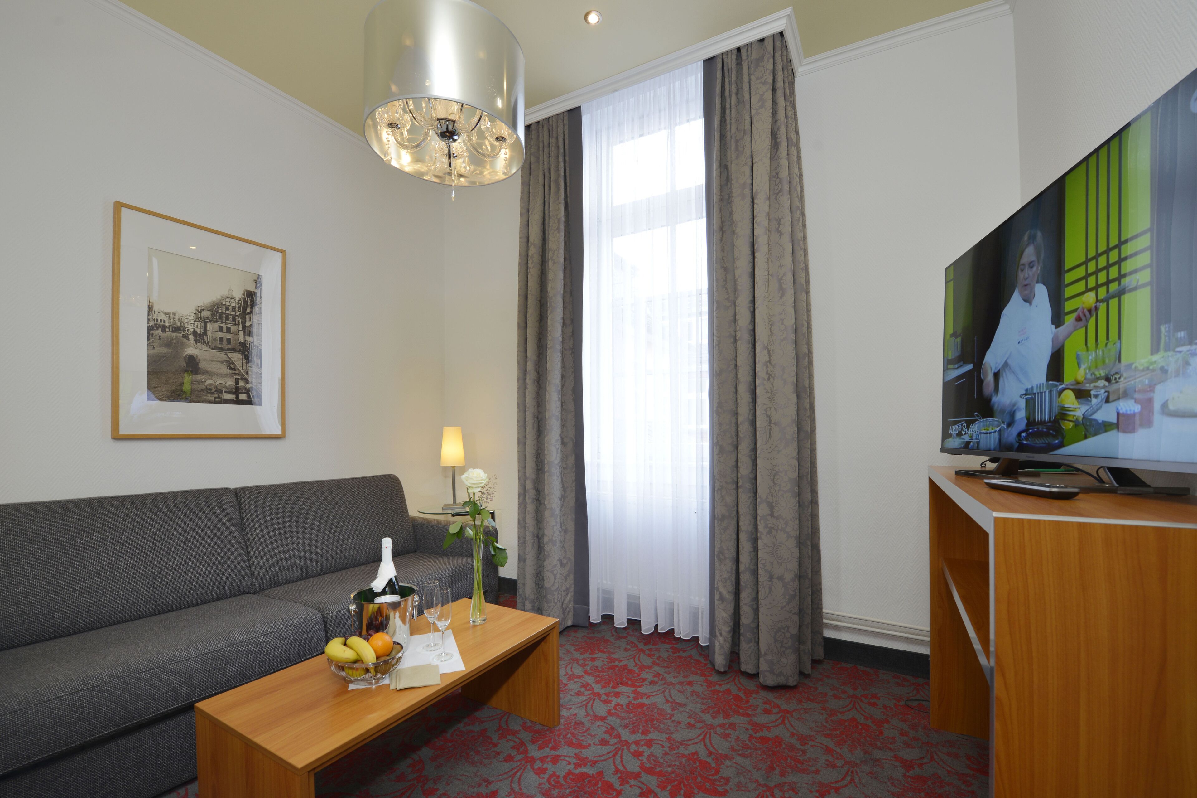 family room | hypo-allergenic bedding, minibar, desk, iron/ironing board