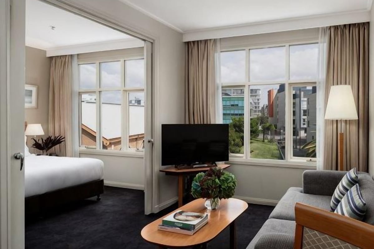 Premium bedding, minibar, in-room safe, desk
