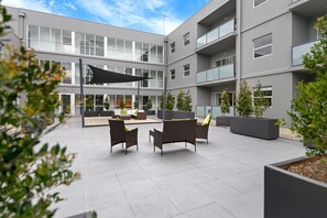Departamento superior, 2 habitaciones | Terraza o patio