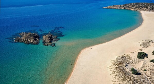 Plage à proximité, sable blanc, navette gratuite vers la plage