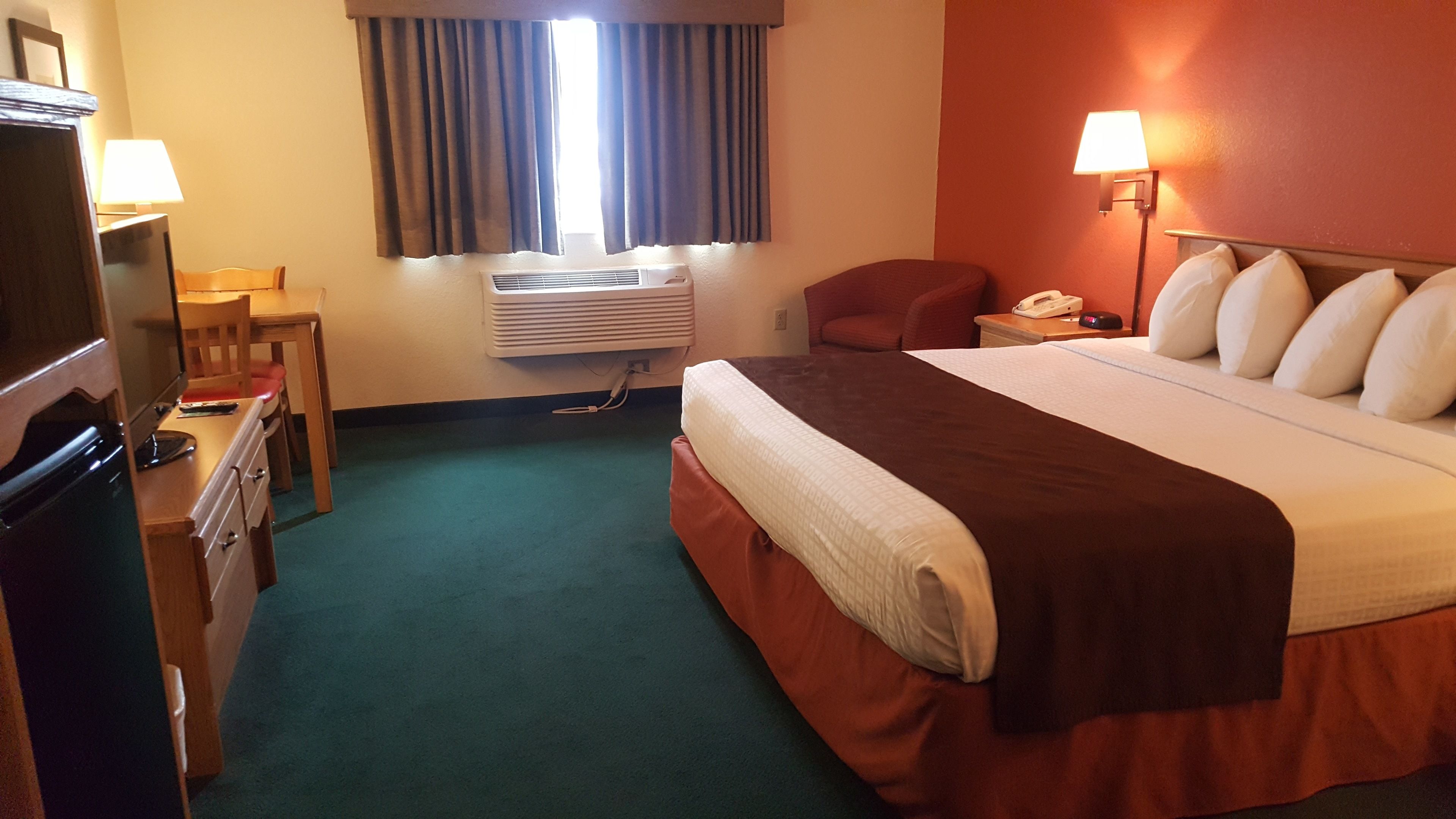 AmericInn by Wyndham Garden City