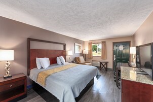 办公桌、熨斗/熨衣板、免费 WiFi、床单