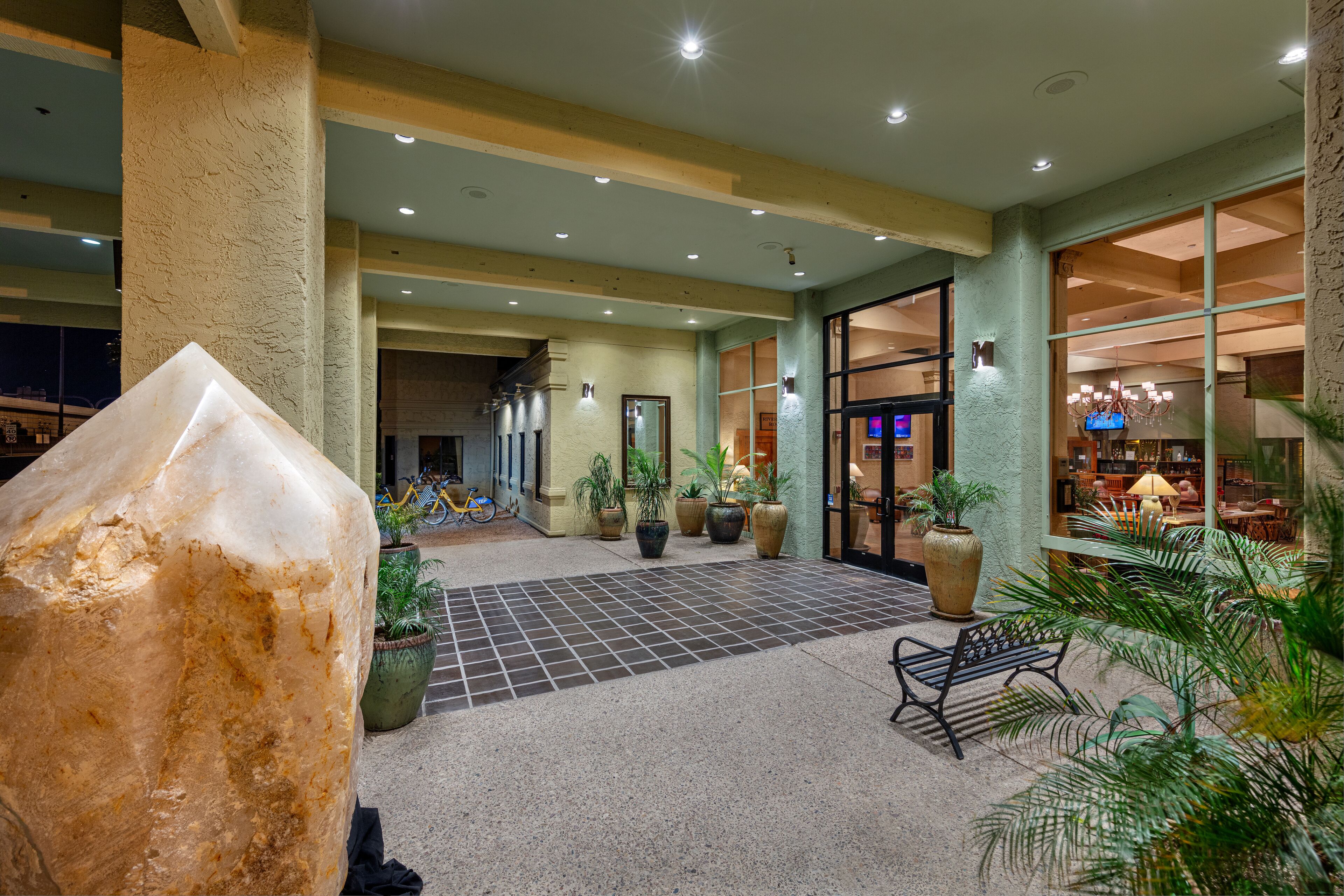 숙박 시설 정면