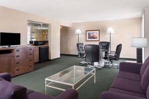 In-room safe, desk, laptop workspace, blackout drapes - Ramada by Wyndham Tucson (Tucson)