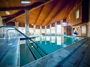 Indoor pool - Quality Inn & Suites Willows (Willows)