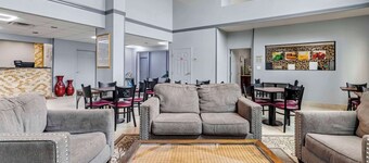 Quality Inn near SeaWorld - Lackland