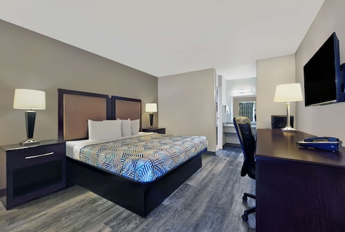 Motel 6 McDonough, GA