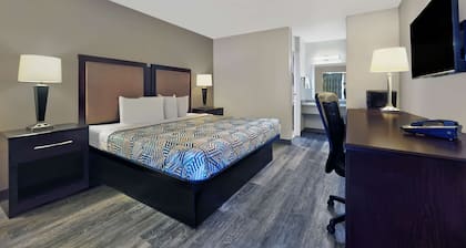 Motel 6 McDonough, GA