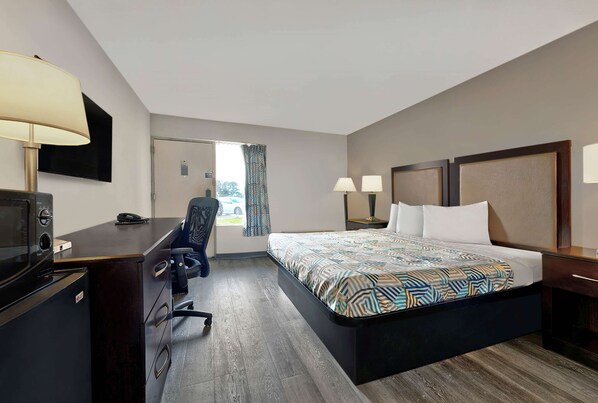 Desk, free WiFi, bed sheets