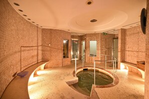 土耳其浴、身体护理、水疗法、体膜护理、身体磨砂、面部护理