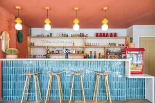 Bar (en el alojamiento)