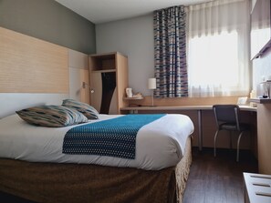 Standard Room, 1 Double Bed | Memory foam beds, individually decorated, individually furnished, desk