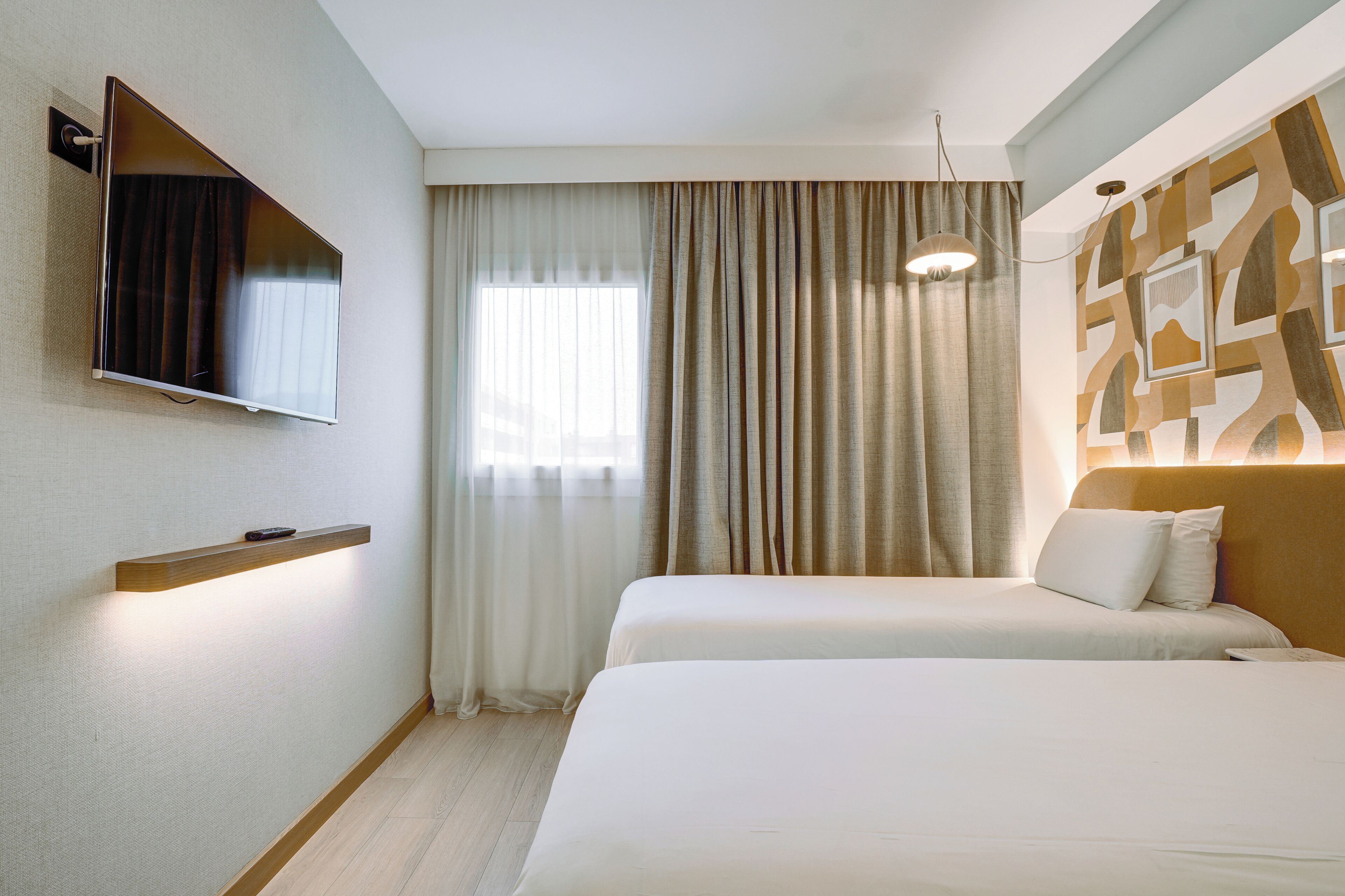 standard room, 2 single beds | memory-foam beds, individually decorated, individually furnished, desk