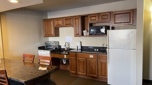 Family Suite, 1 King Bed, Non Smoking, Fireplace (2 Room, Kitchen) | Private kitchen | Fridge, microwave, coffee/tea maker