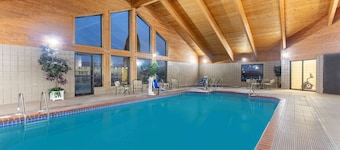 AmericInn by Wyndham New London