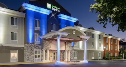 Holiday Inn Express & Suites Philadelphia - Mt. Laurel, an IHG Hotel