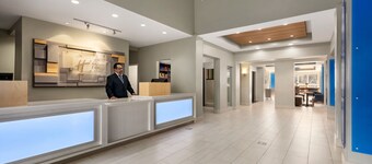 Holiday Inn Express & Suites Philadelphia - Mt. Laurel by IHG