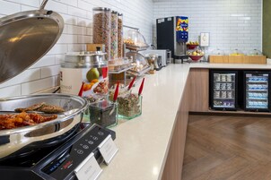 Desayuno bufé gratuito y diario