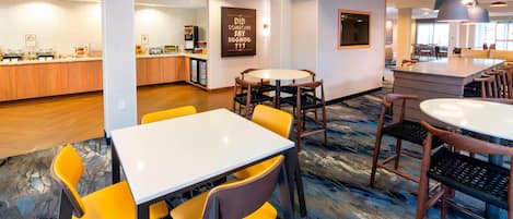 Tägliches inbegriffenes Frühstücksbuffet