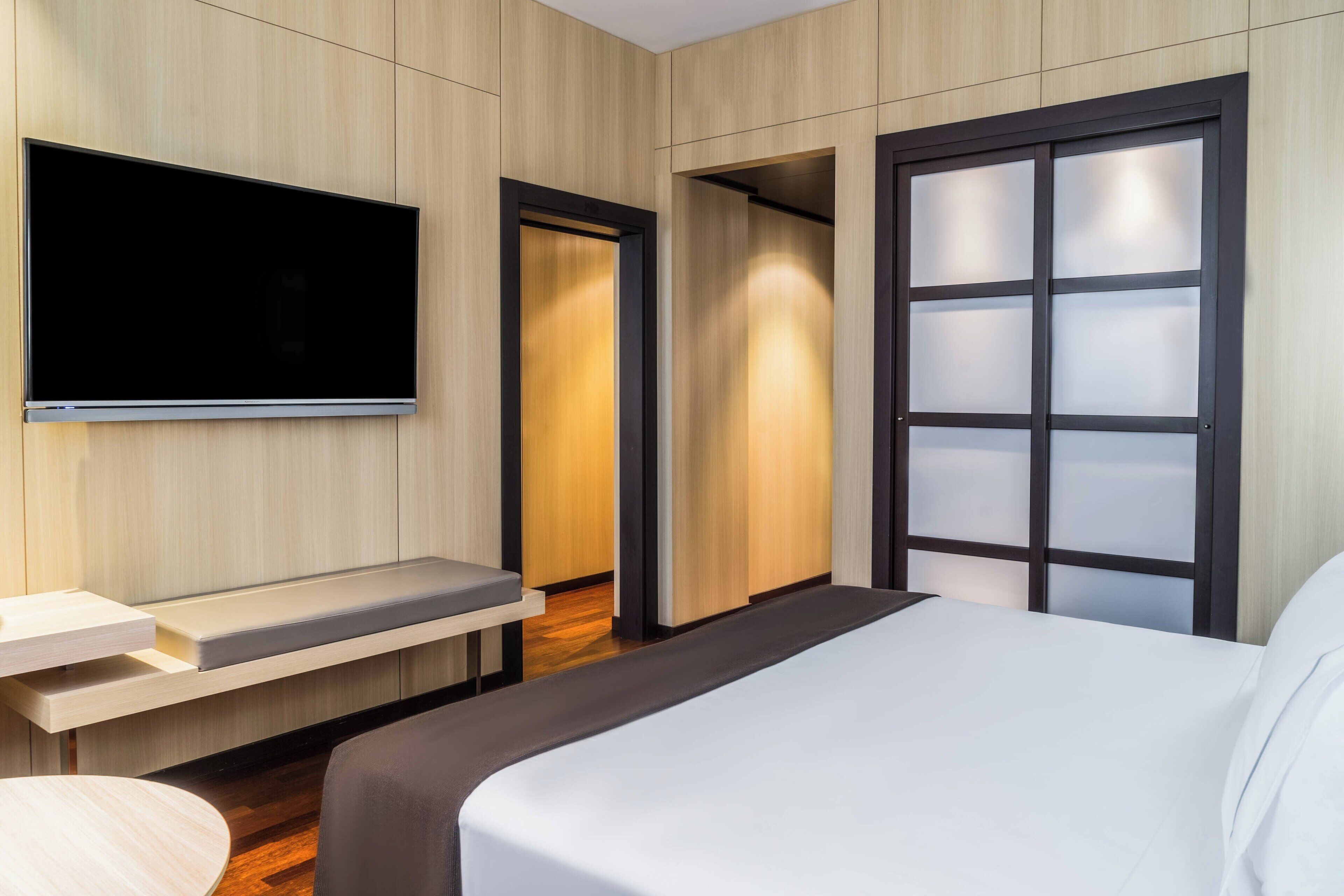 minibar, in-room safe, desk, laptop workspace