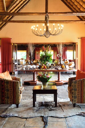 Frokost, lunsj og middag serveres, afrikanske retter 