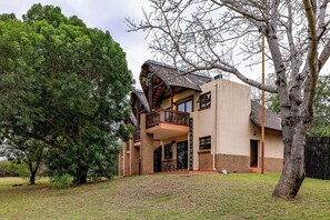 Standard Room | 1 bedroom, minibar, in-room safe, individually decorated - Pestana Kruger Lodge (Nkomazi)