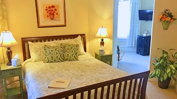 Luxury Suite, 1 Queen Bed, Ensuite, Garden View | View from room