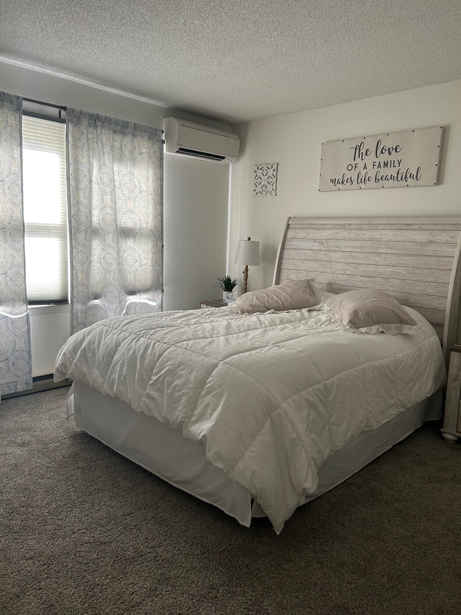 2 Bedroom Condo 1/2 mile from base | Iron/ironing board, WiFi, bed sheets