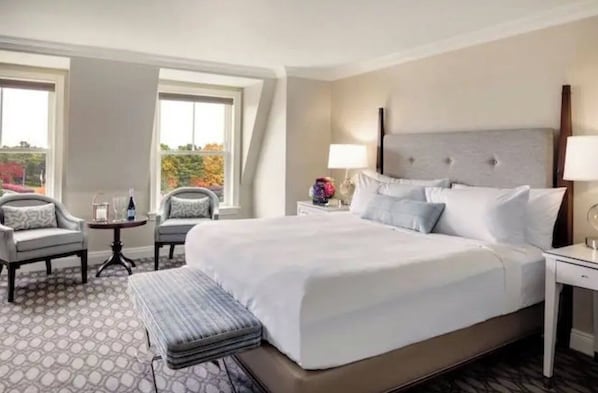 Premium bedding, in-room safe, desk, blackout curtains