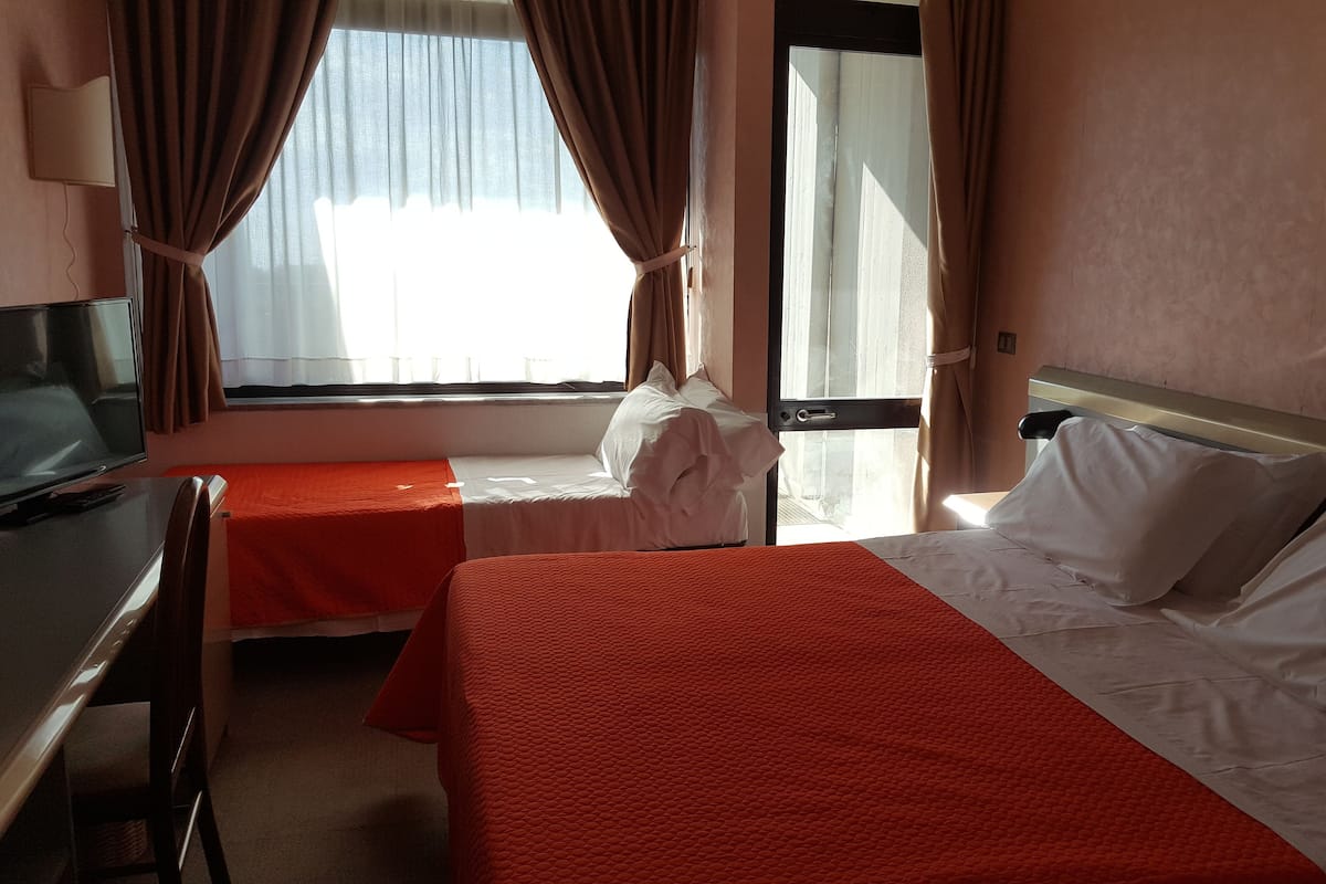 Superior Triple Room | 1 bedroom, minibar, in-room safe, desk
