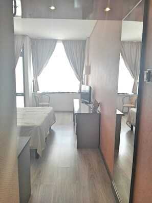 Superior Double Room | 1 bedroom, minibar, in-room safe, desk