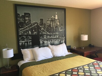 Super 8 by Wyndham Amsterdam
