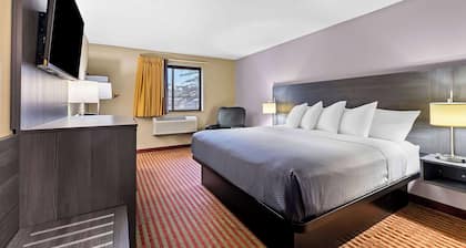 Super 8 by Wyndham Amsterdam