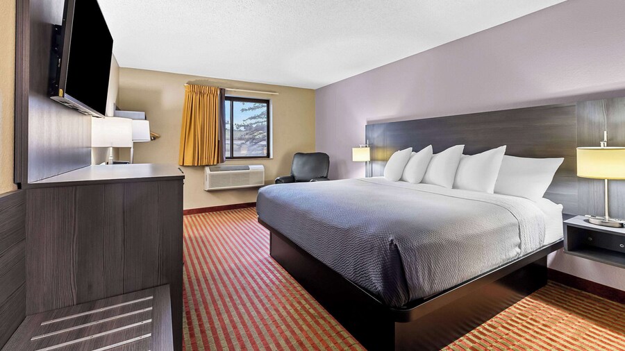 Super 8 by Wyndham Amsterdam