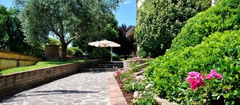 PHI Hotel Hortensis