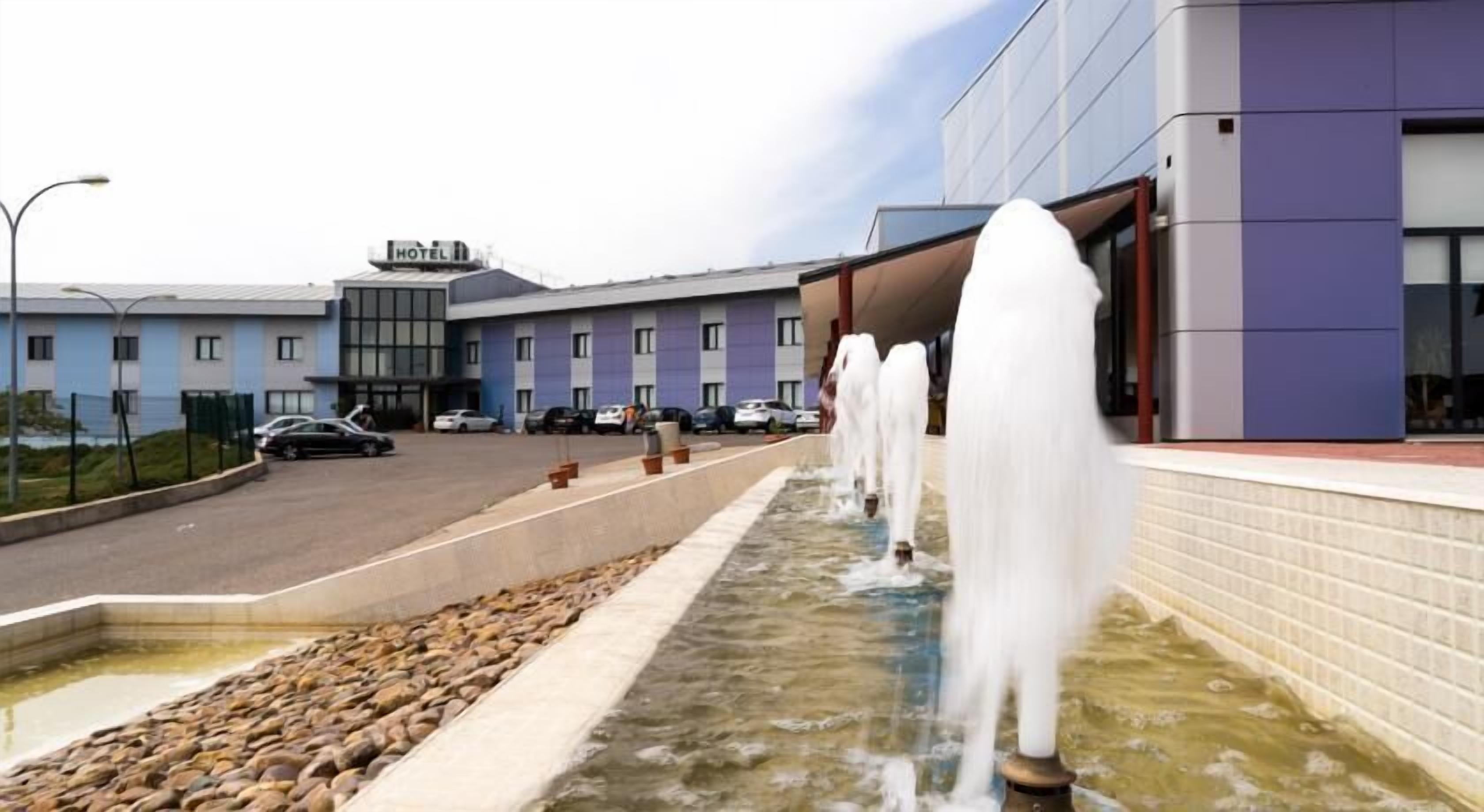 Aparcamiento sin asistencia (10 EUR por día)